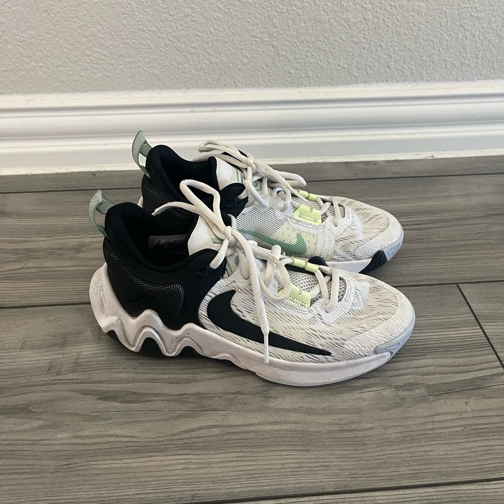 Nike kids shoes